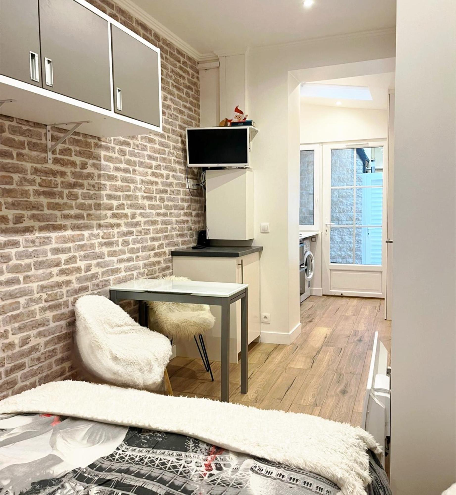 Eiffel Tower Studio With Patio Παρίσι Εξωτερικό φωτογραφία